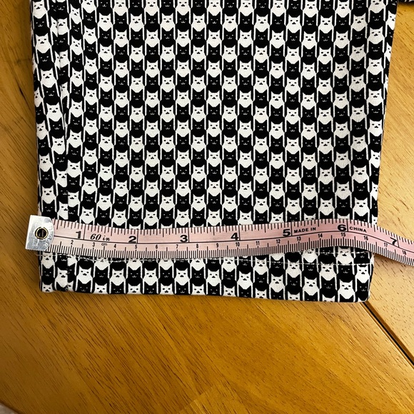Betabrand pants, 5 pockets, women’s XL, Catstooth print, black & white. NWOT. - Picture 7 of 13